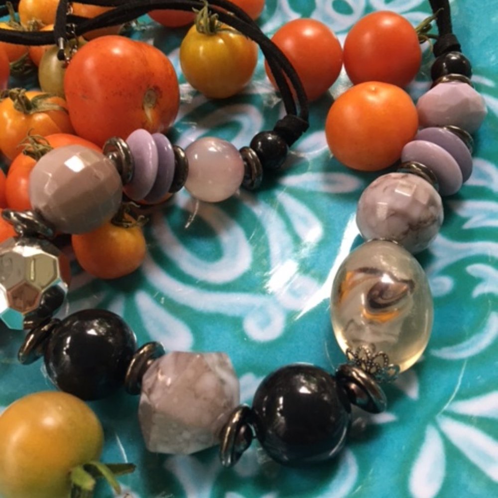 Beautiful NWOT English Necklace in Dusky Pink, Silver & Black